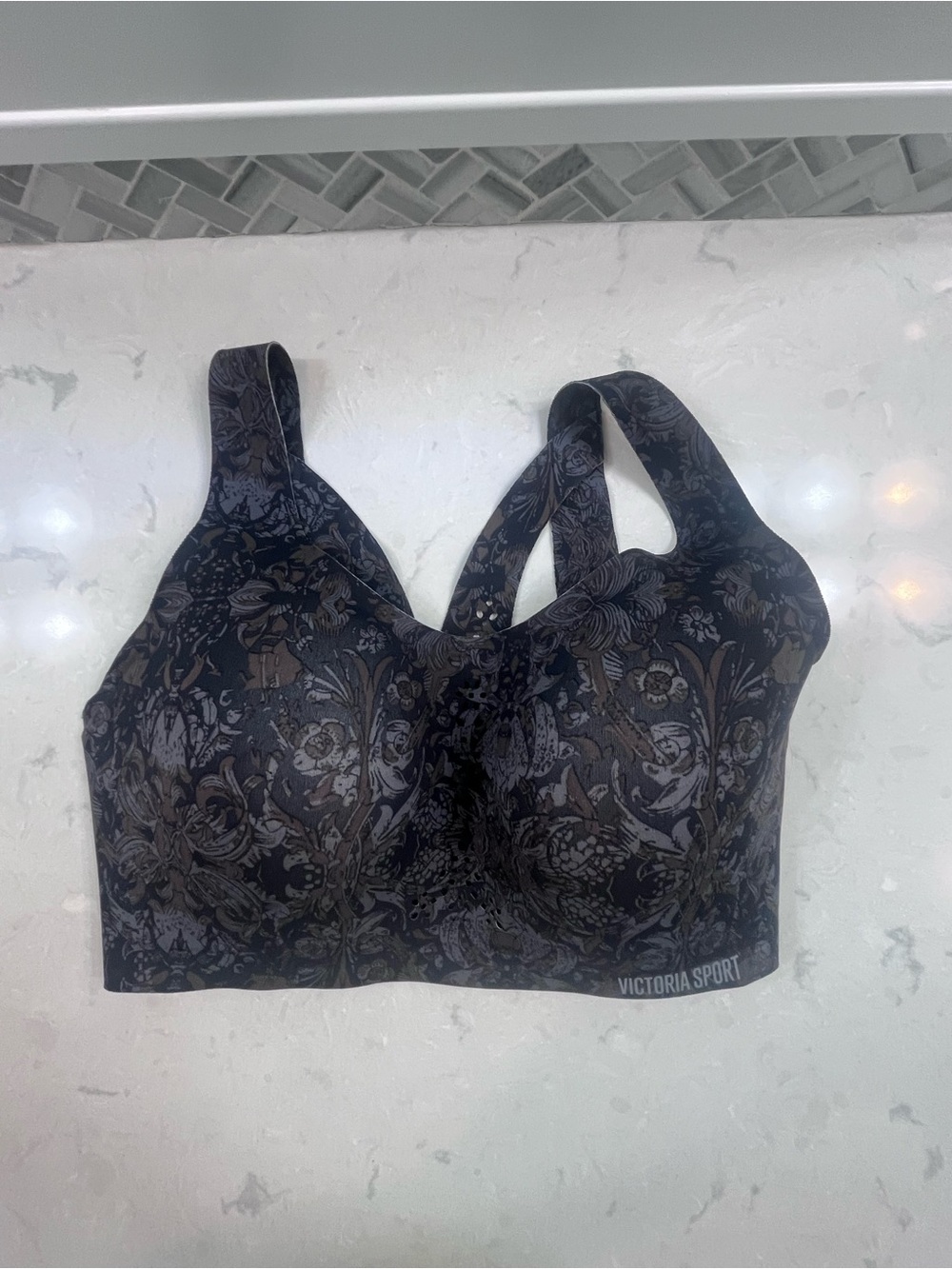 Victoria Sport Floral-Print High Support Sports Bra